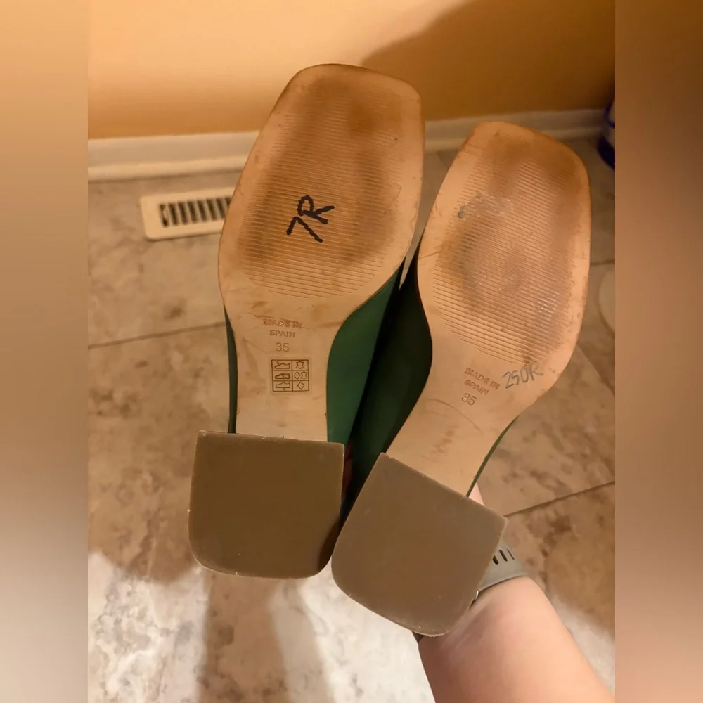 Intentionally Blank Prof Mules in Basil - Picture 8 of 13